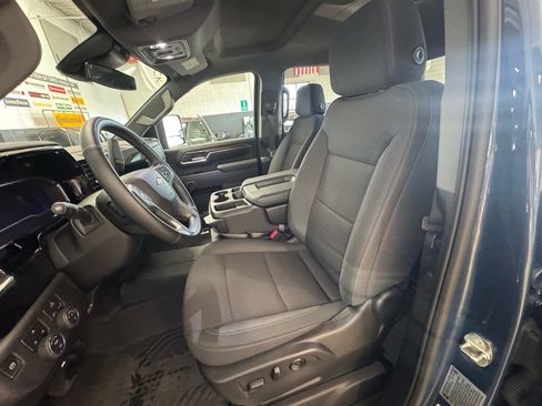 Used 2024 Chevrolet Silverado 2500 LT image 16