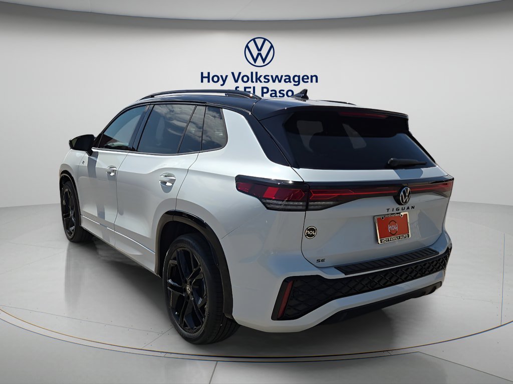 New 2026 Volkswagen Tiguan SE R-Line FWD image 4