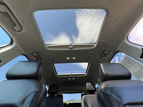 Used 2018 Chevrolet Traverse LT AWD/4WD image 32