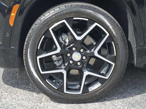 Certified 2025 Chevrolet Traverse High Country AWD/4WD image 13