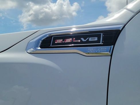 Used 2023 GMC Sierra 3500 Pro AWD/4WD image 6