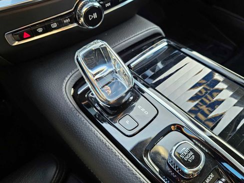 Used 2021 Volvo S60 T8 Inscription w/ Climate Package image 31