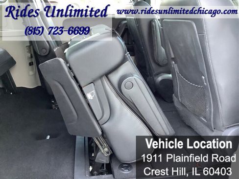 Used 2012 Chrysler Town & Country Touring-L w/ Entertainment Group #2 image 34