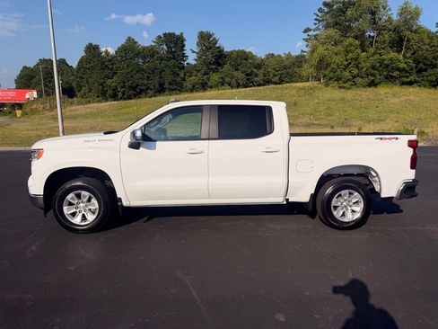 Used 2025 Chevrolet Silverado 1500 LT AWD/4WD image 5