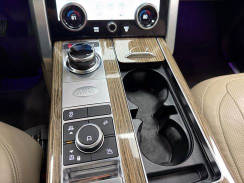 Used 2019 Land Rover Range Rover HSE image 21