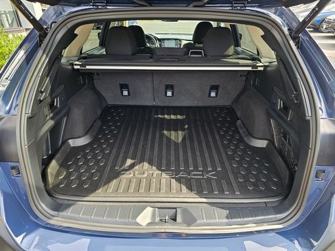 Used 2024 Subaru Outback Premium AWD/4WD image 13
