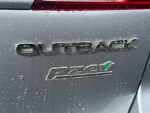 Used 2012 Subaru Outback 2.5i Limited w/ Moonroof Pkg image 6