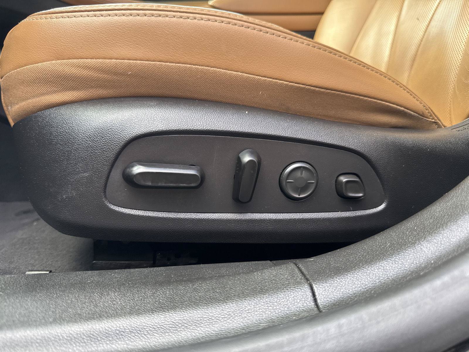 Used 2017 Buick LaCrosse Premium w/ Driver Confidence Package #2 FWD image 14