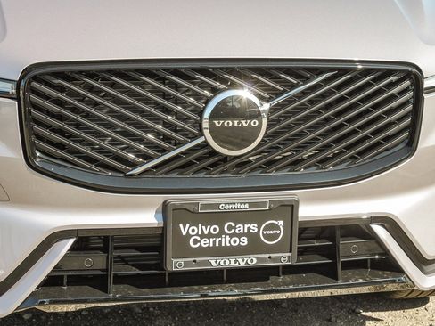 New 2026 Volvo XC60 B5 Core image 5