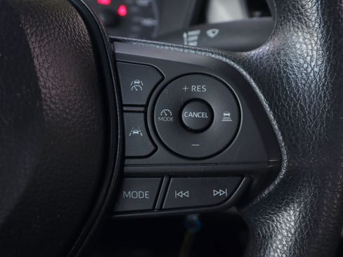 Used 2025 Toyota Corolla LE FWD image 19