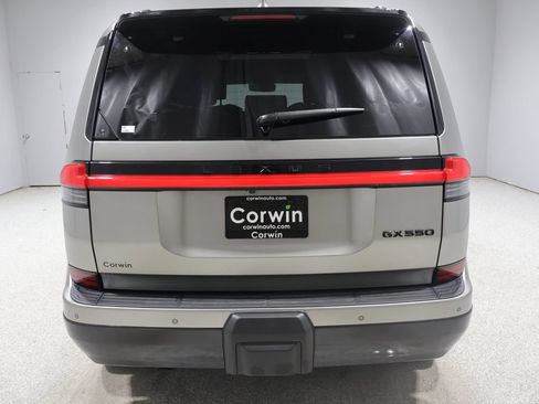 Used 2025 Lexus GX 550 AWD/4WD image 3