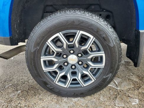 Certified 2023 Chevrolet Colorado LT w/ LT Convenience Package III AWD/4WD image 5