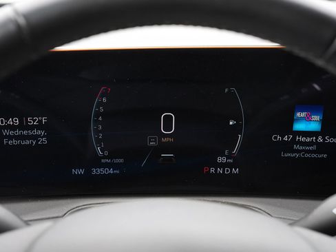 Certified 2025 Cadillac XT4 Premium Luxury image 11