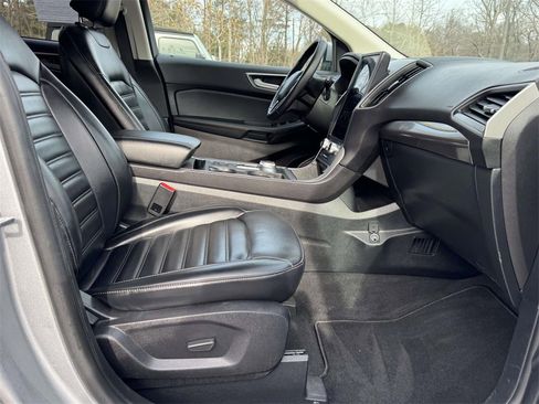Used 2024 Ford Edge SEL image 13