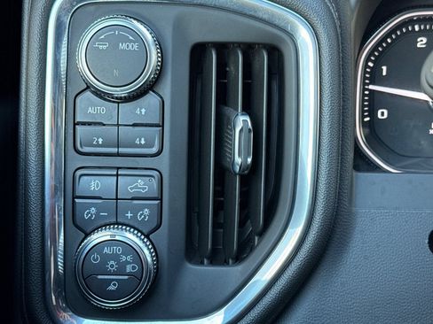 Used 2022 GMC Sierra 3500 Denali AWD/4WD image 31