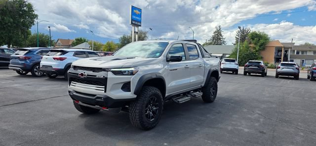 New 2026 Chevrolet Colorado ZR2 w/ Midnight Edition AWD/4WD image 3
