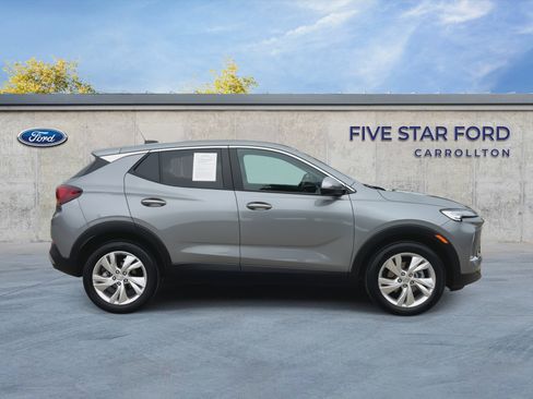Used 2025 Buick Encore GX Preferred FWD image 9