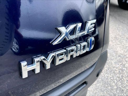 Certified 2024 Toyota Sienna XLE w/ XLE Plus Package AWD/4WD image 10