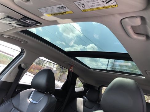 Used 2022 Hyundai Tucson Limited image 10