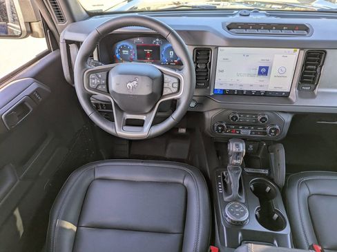 New 2025 Ford Bronco Badlands image 16