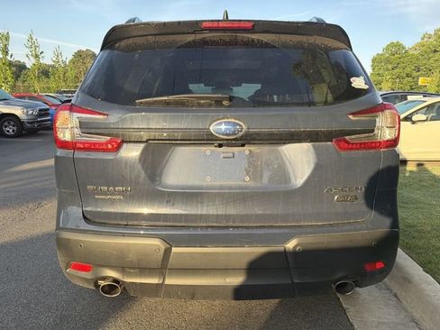 Used 2025 Subaru Ascent Onyx Edition image 5