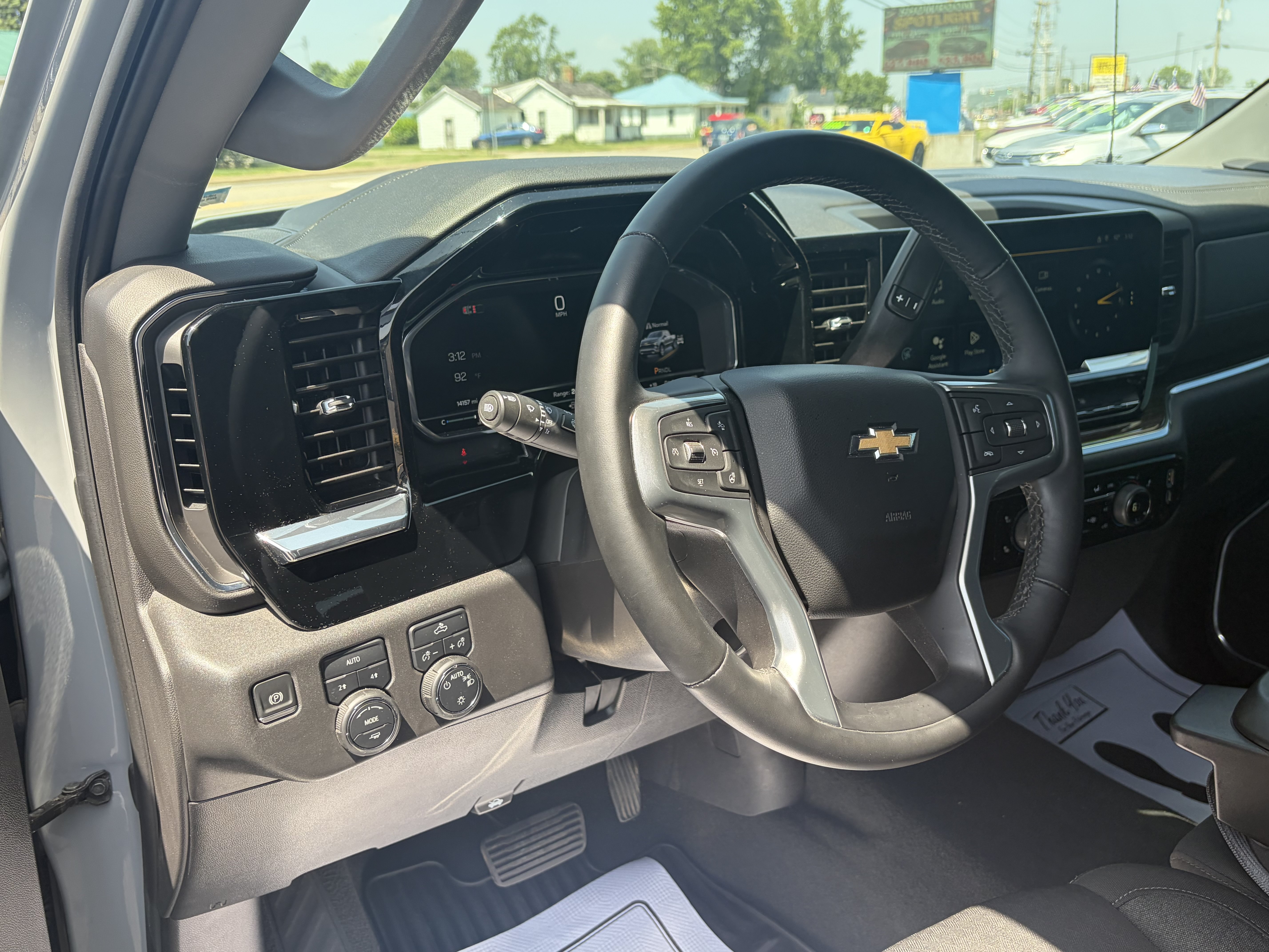 Used 2024 Chevrolet Silverado 1500 LT AWD/4WD image 15