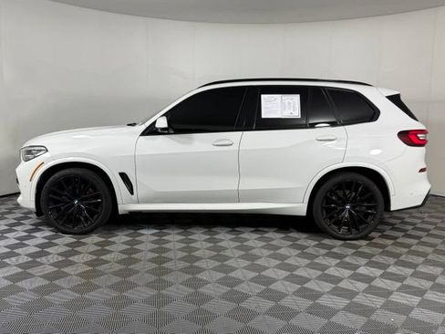 Used 2022 BMW X5 xDrive40i w/ M Sport Package AWD/4WD image 3