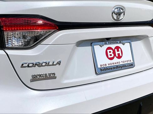 Used 2025 Toyota Corolla SE image 30