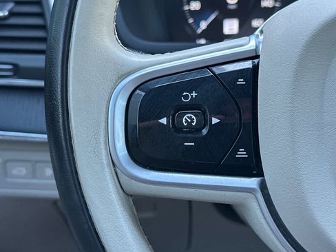 Used 2020 Volvo XC90 T8 Momentum w/ Protection Package Premier image 28