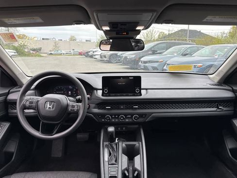 Used 2024 Honda Accord EX image 31