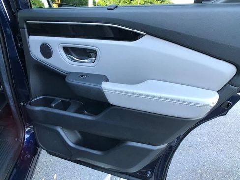 Certified 2024 Honda Pilot Touring image 30