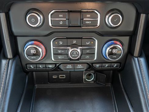 Used 2022 GMC Yukon XL AT4 w/ AT4 Premium Plus Package image 29