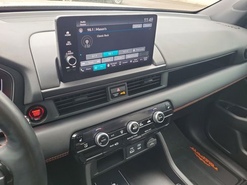 Used 2024 Honda Pilot TrailSport image 28