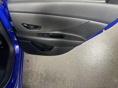 Used 2025 Hyundai Elantra Sport image 28