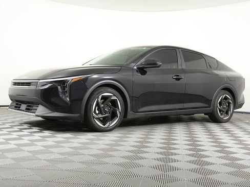 Certified 2025 Kia K4 EX image 1