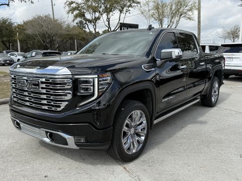 Used 2024 GMC Sierra 1500 Denali w/ Denali Reserve Package image 9