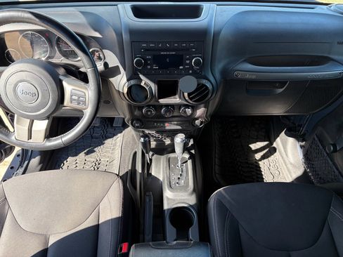 Used 2018 Jeep Wrangler Sport image 2