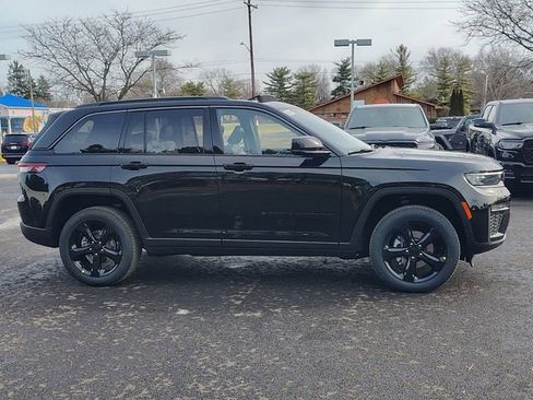 New 2026 Jeep Grand Cherokee Limited image 7