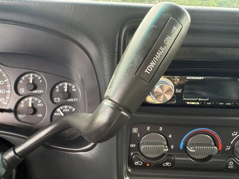 Used 2002 Chevrolet Silverado 2500 LS AWD/4WD image 29