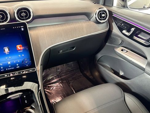 Certified 2025 Mercedes-Benz GLC 300 image 21