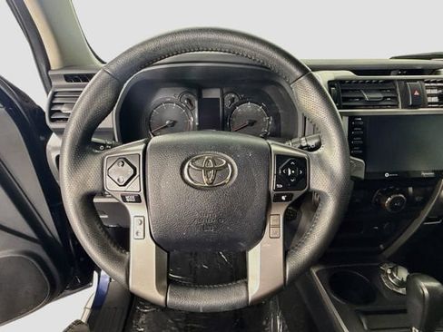 Certified 2022 Toyota 4Runner SR5 AWD/4WD image 13