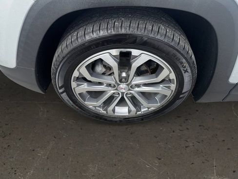Used 2020 GMC Terrain SLT w/ Preferred Package AWD/4WD image 9