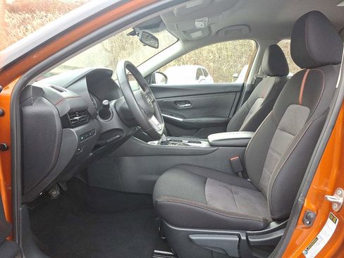 Used 2025 Nissan Sentra SR image 13