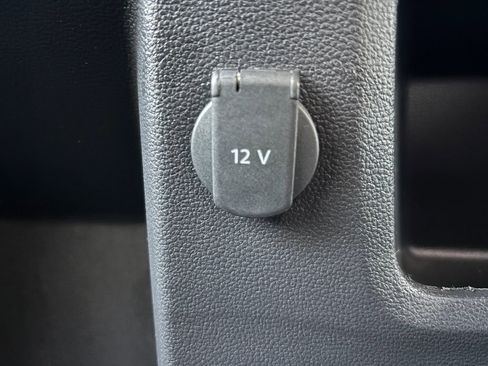 Used 2024 Volkswagen Atlas SE image 39