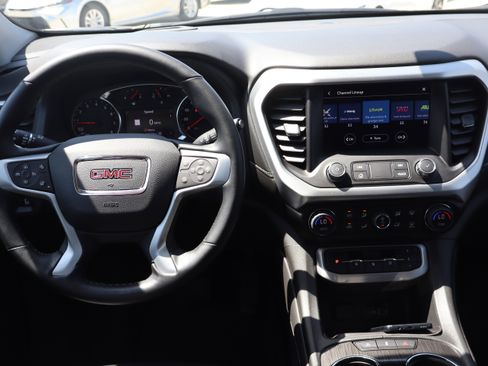 Used 2023 GMC Acadia SLT w/ Preferred Package AWD/4WD image 15