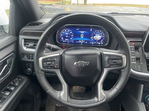 Used 2023 Chevrolet Suburban Z71 image 16