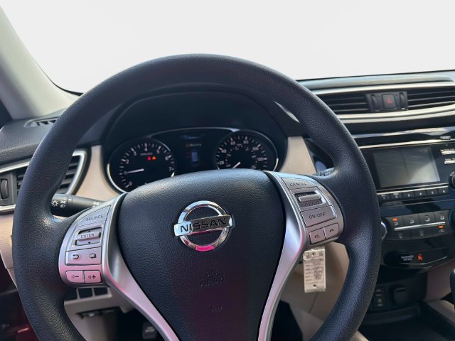 Used 2016 Nissan Rogue S w/ Appearance Package FWD image 20