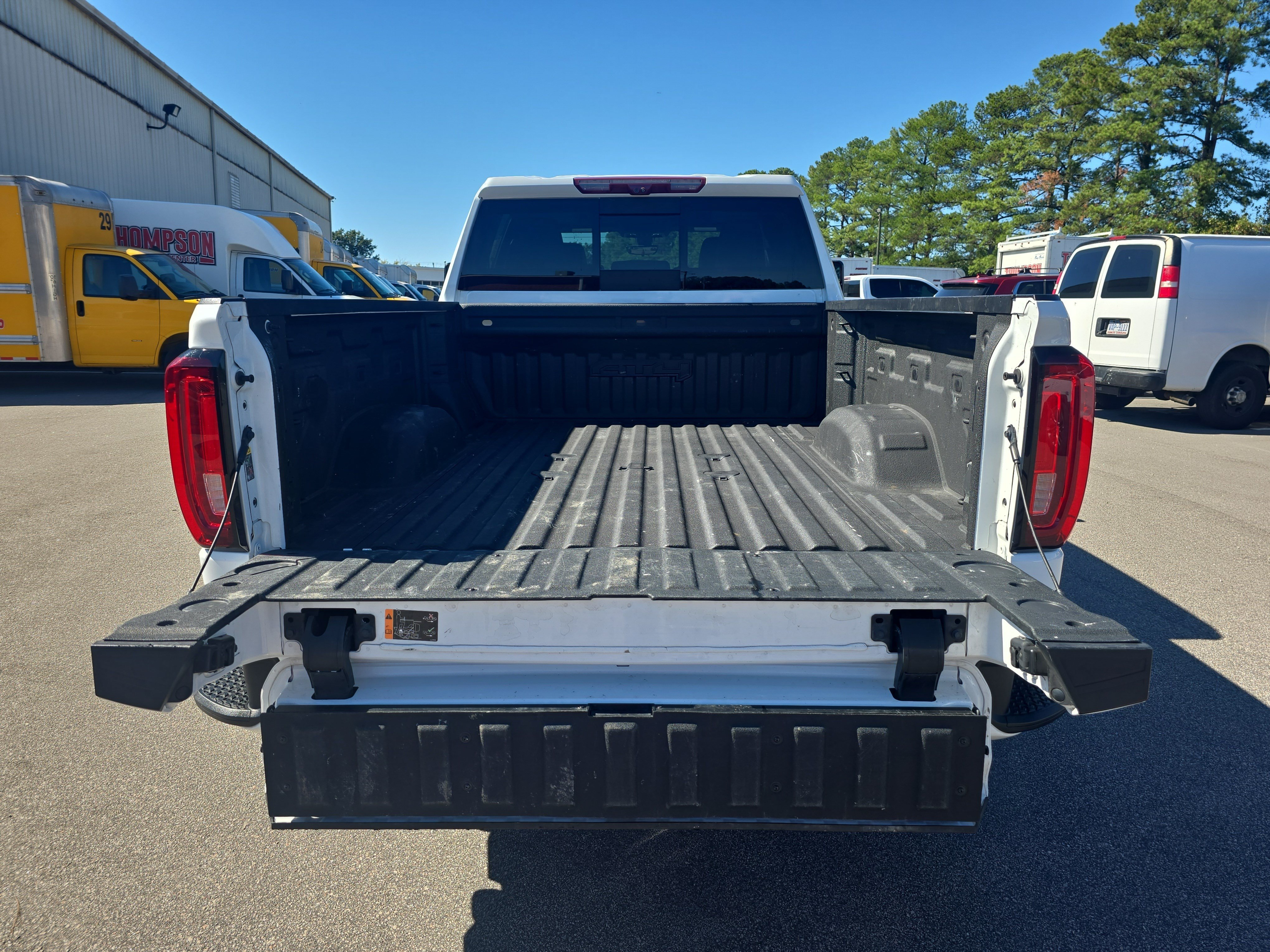 Used 2021 GMC Sierra 2500 AT4 w/ AT4 Preferred Package AWD/4WD image 14