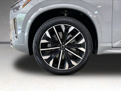 Certified 2026 Volvo XC90 B6 Plus w/ Protection Package Premier AWD/4WD image 35