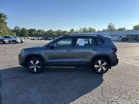 Used 2025 Volkswagen Taos S AWD/4WD image 6